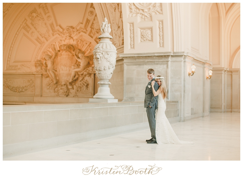 Scenic San Francisco City Hall Wedding Photo