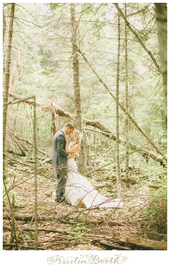 Vintage-Forest-Wedding-Photos-20