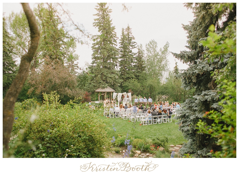 Fairytale-Garden-Wedding-Photos-08