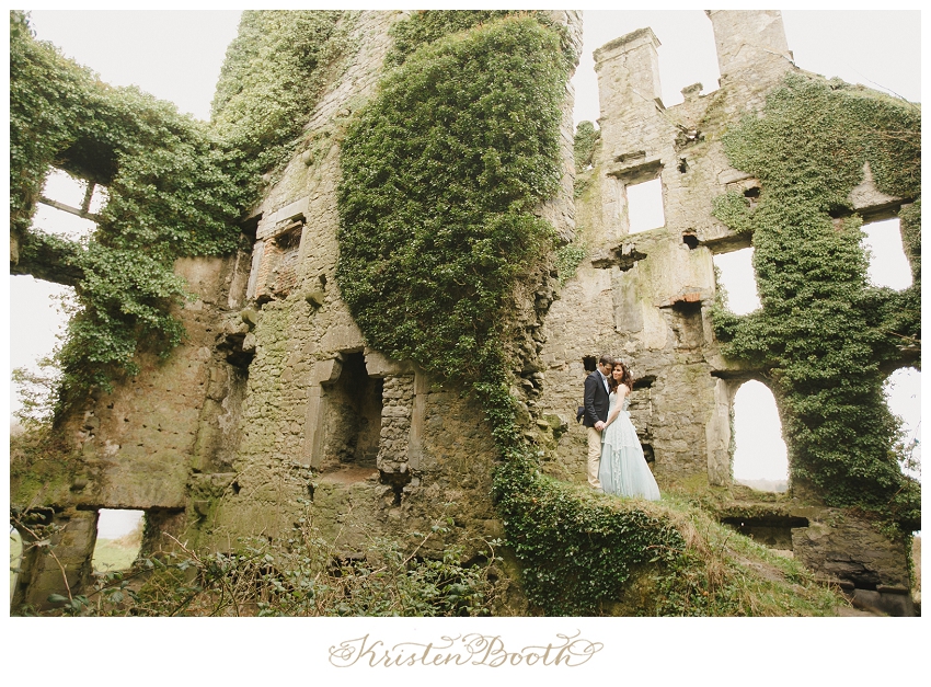 Ireland-Castle-Ruin-Engagement-Photos-05