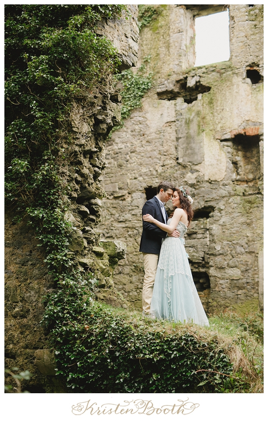 Ireland-Castle-Ruin-Engagement-Photos-06